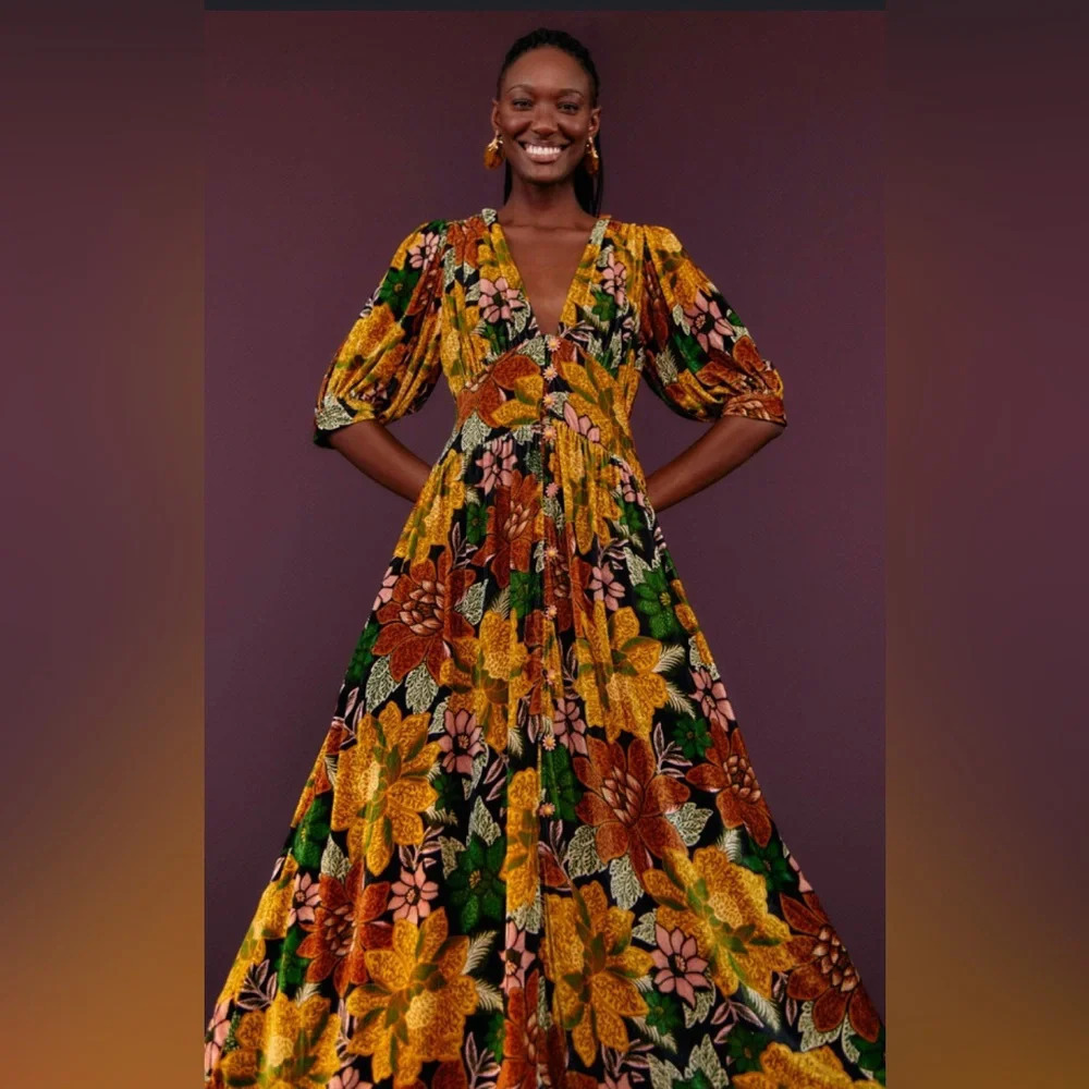 NWT Farm Rio||Garden Velvet MIDI Dress. As seen on Kelly Clarkson. Daisy… - Picture 5 of 16